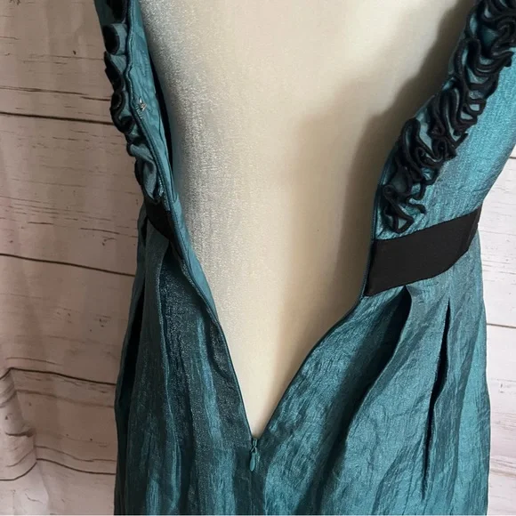 Adrianna Papell v-neck dress - Picture 7 of 10